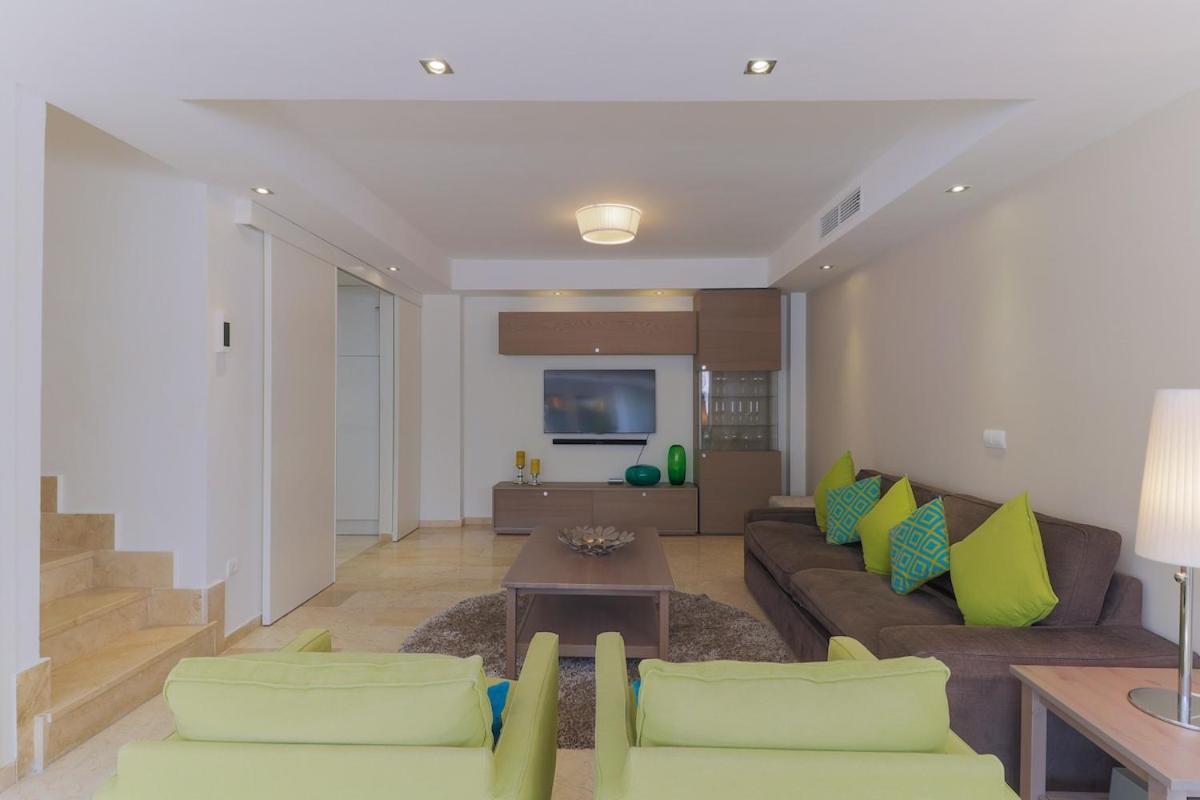 C43 - Family House With Terrace And Shared Pool Villa Benalmádena Buitenkant foto
